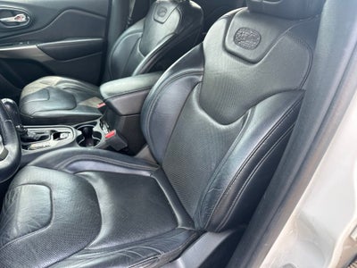2019 Jeep Cherokee Overland