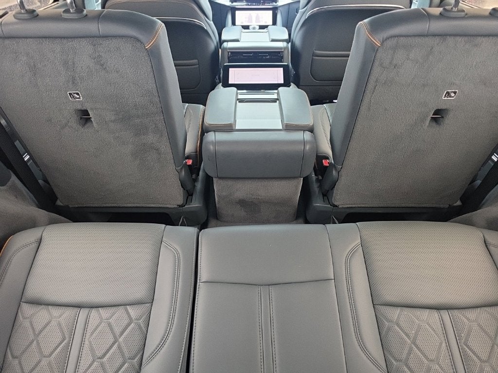 2023 Jeep Grand Wagoneer Series III