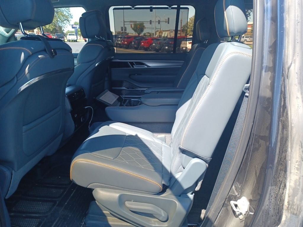 2023 Jeep Grand Wagoneer Series III