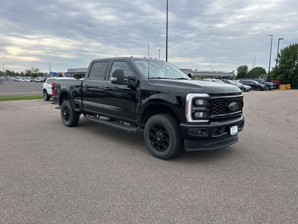 2026 Ford F-350SD Lariat
