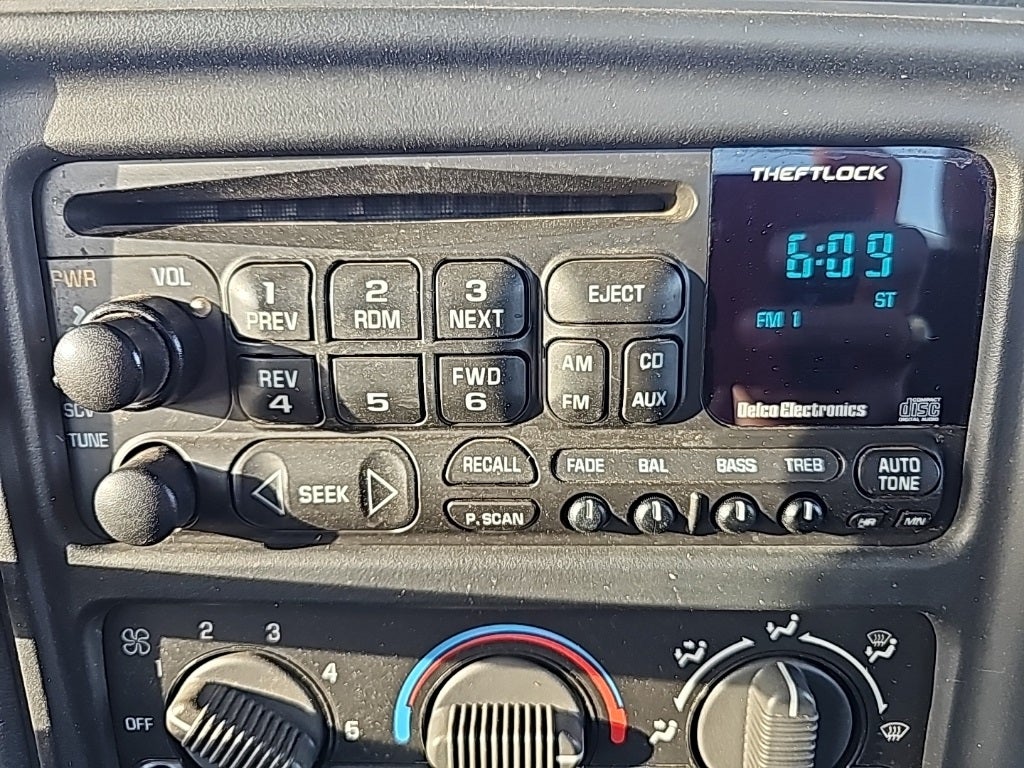 2002 Chevrolet Silverado 1500 LS