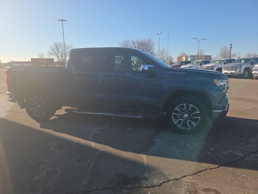 2024 Chevrolet Silverado 1500 LT LT1
