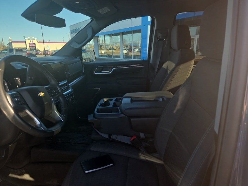 2024 Chevrolet Silverado 1500 LT LT1