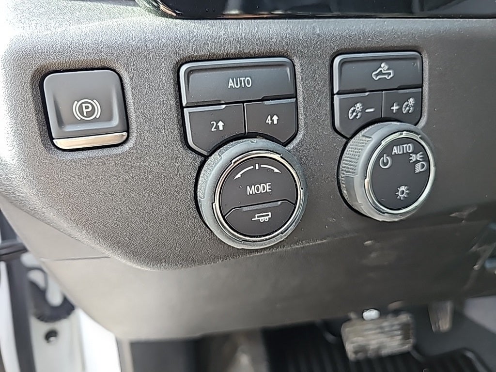 2025 Chevrolet Silverado 1500 LT LT1