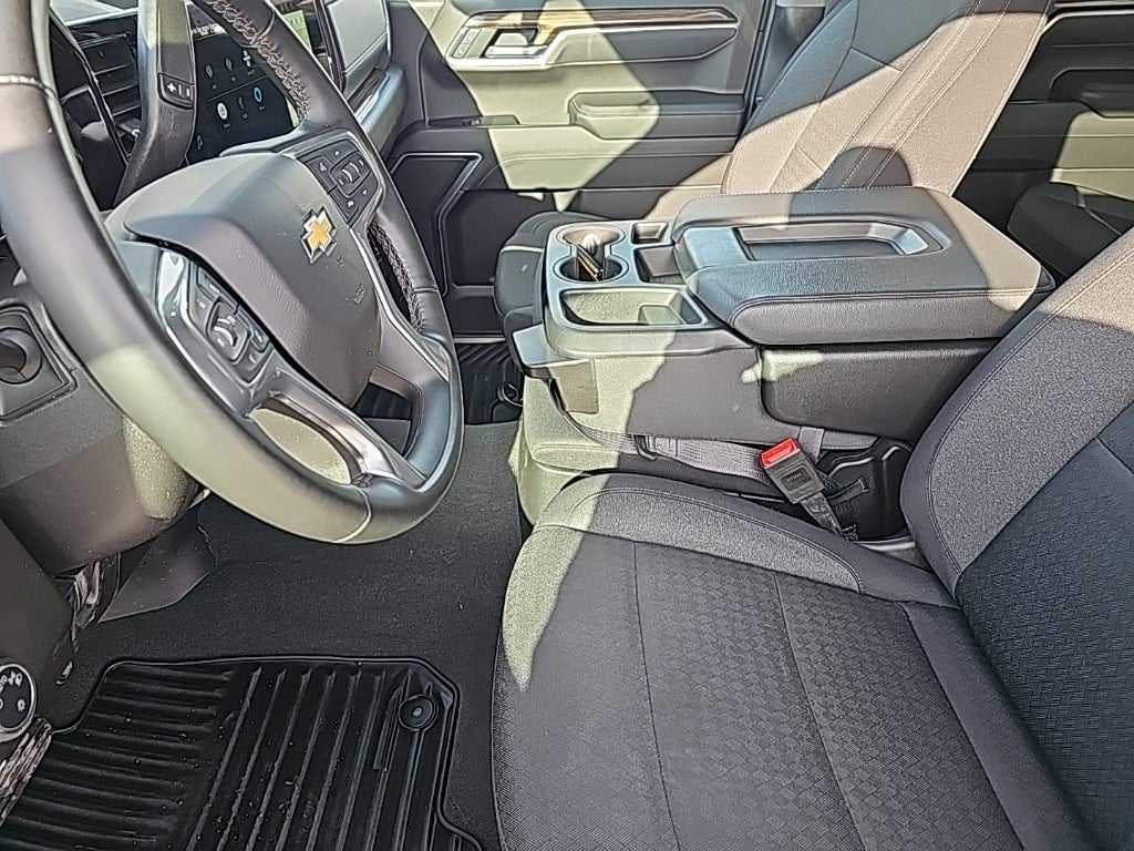 2025 Chevrolet Silverado 1500 LT LT1