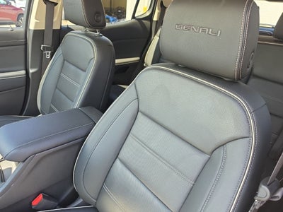 2022 GMC Acadia Denali