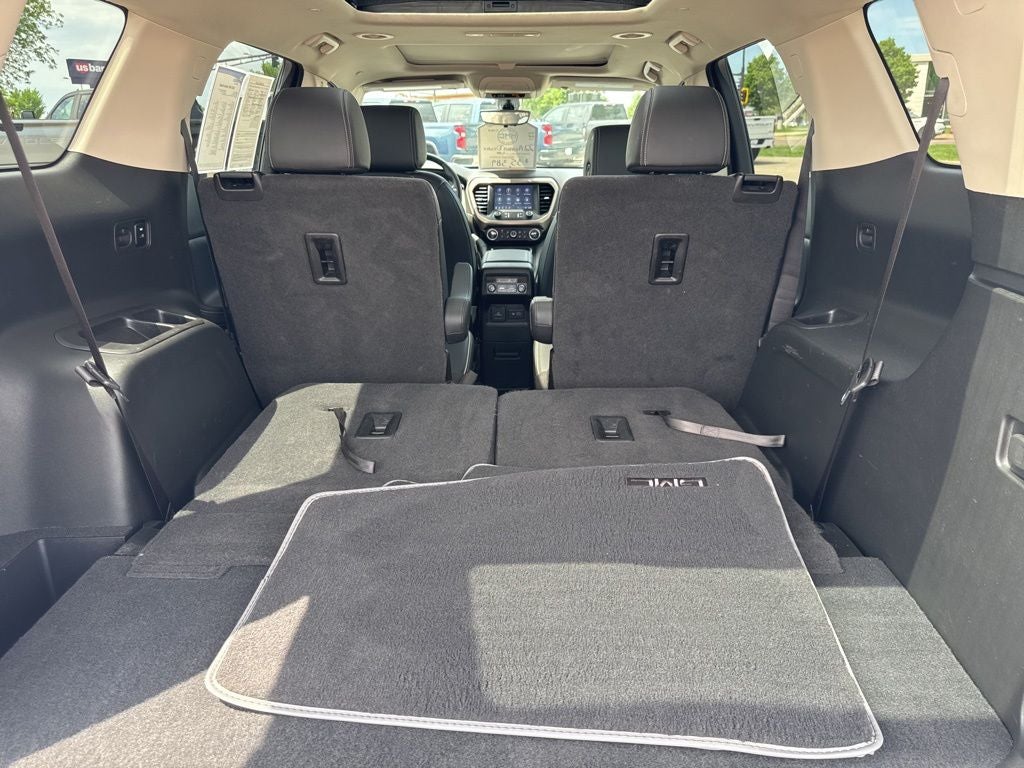 2022 GMC Acadia Denali