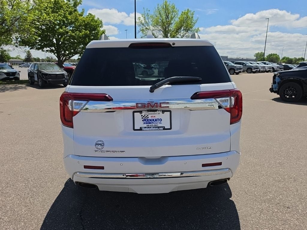 2022 GMC Acadia Denali
