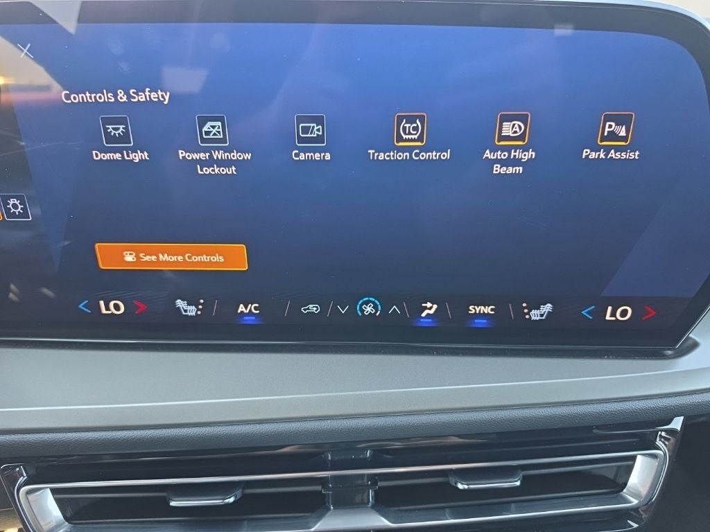 2025 Chevrolet Traverse LT 2LT
