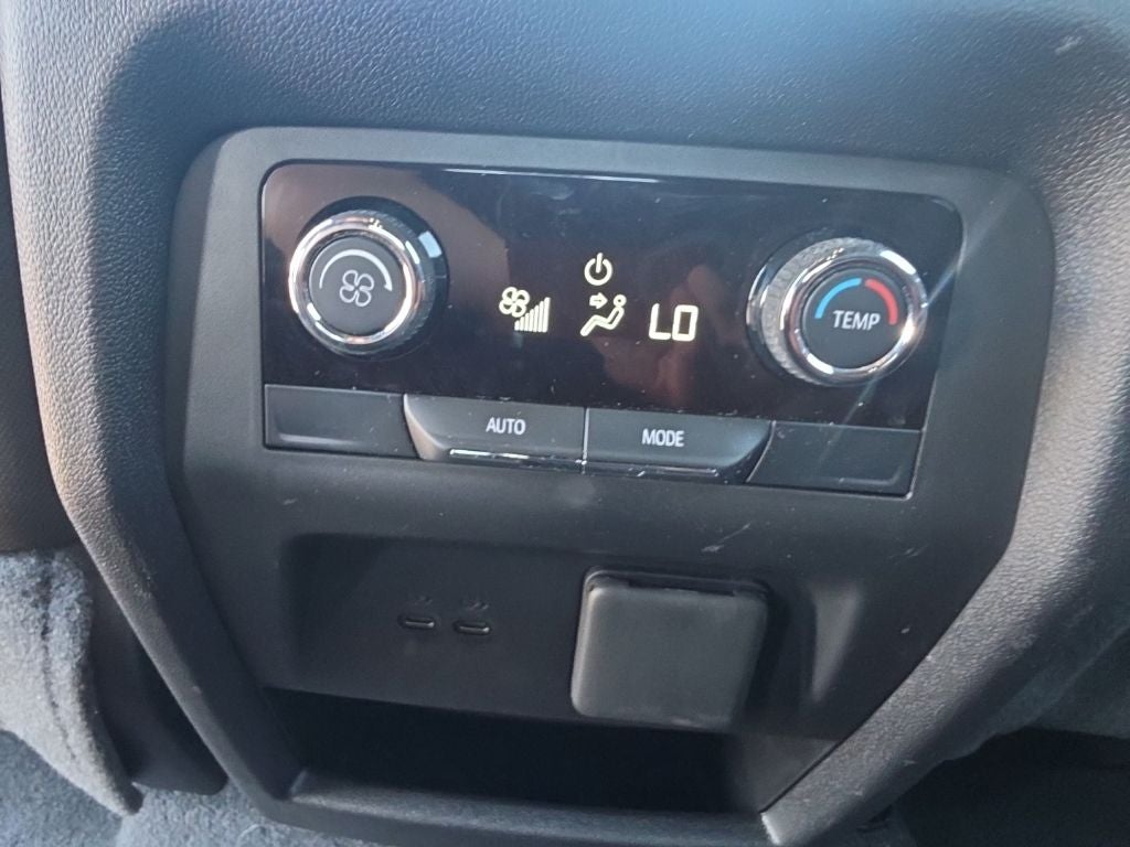 2025 Chevrolet Traverse LT 2LT