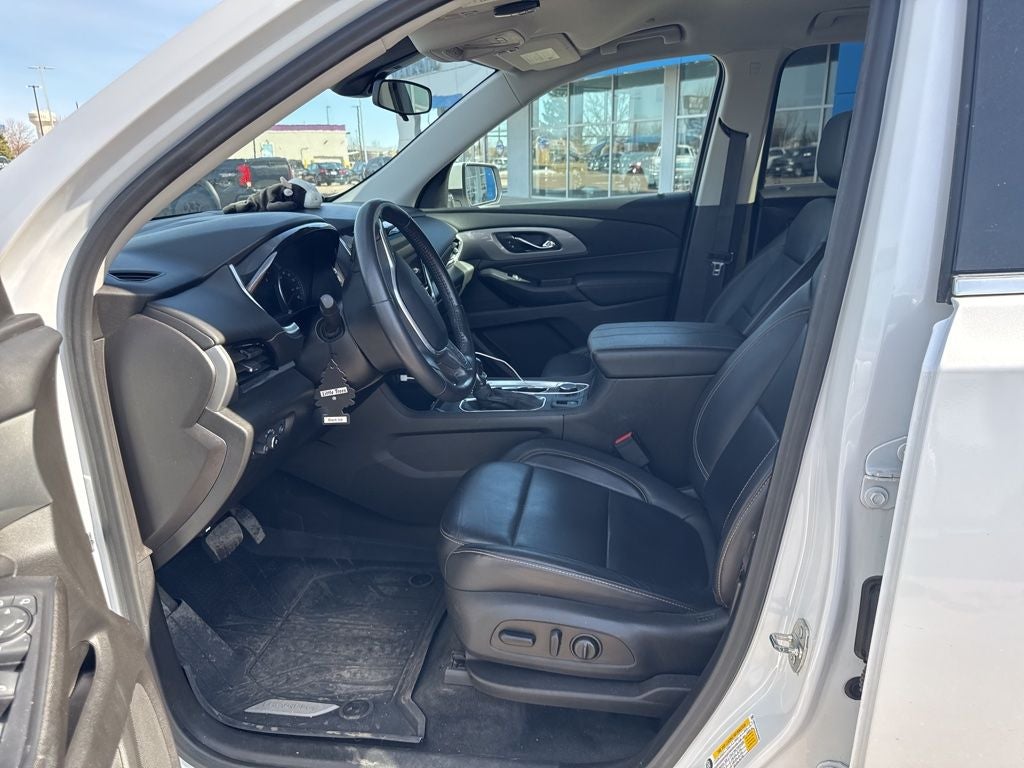 2021 Chevrolet Traverse LT Leather