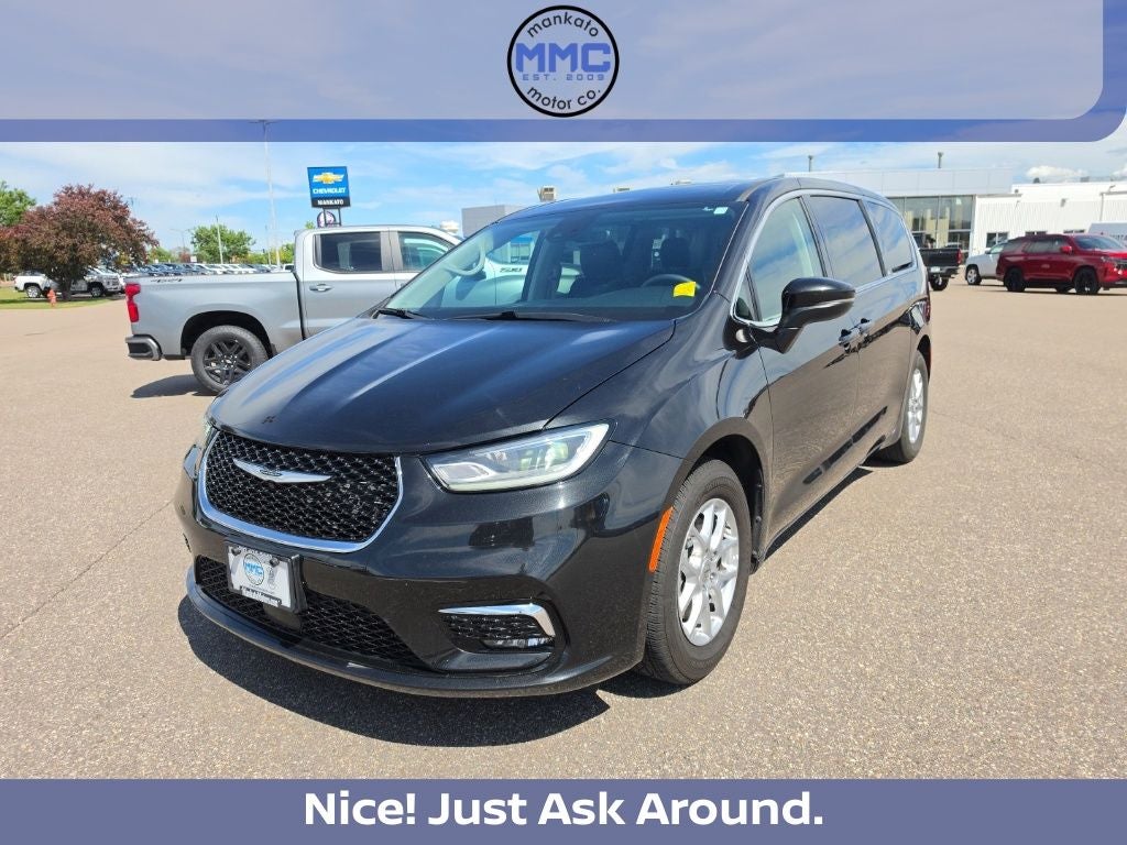 2023 Chrysler Pacifica Touring L