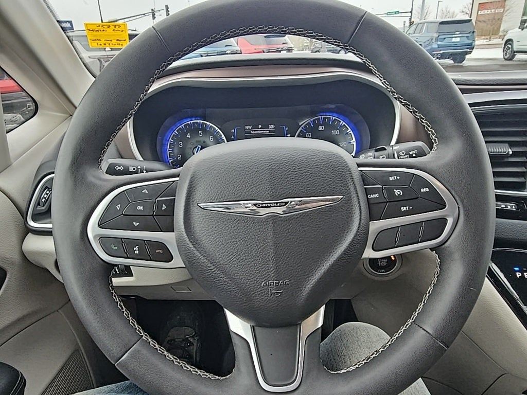 2023 Chrysler Voyager LX