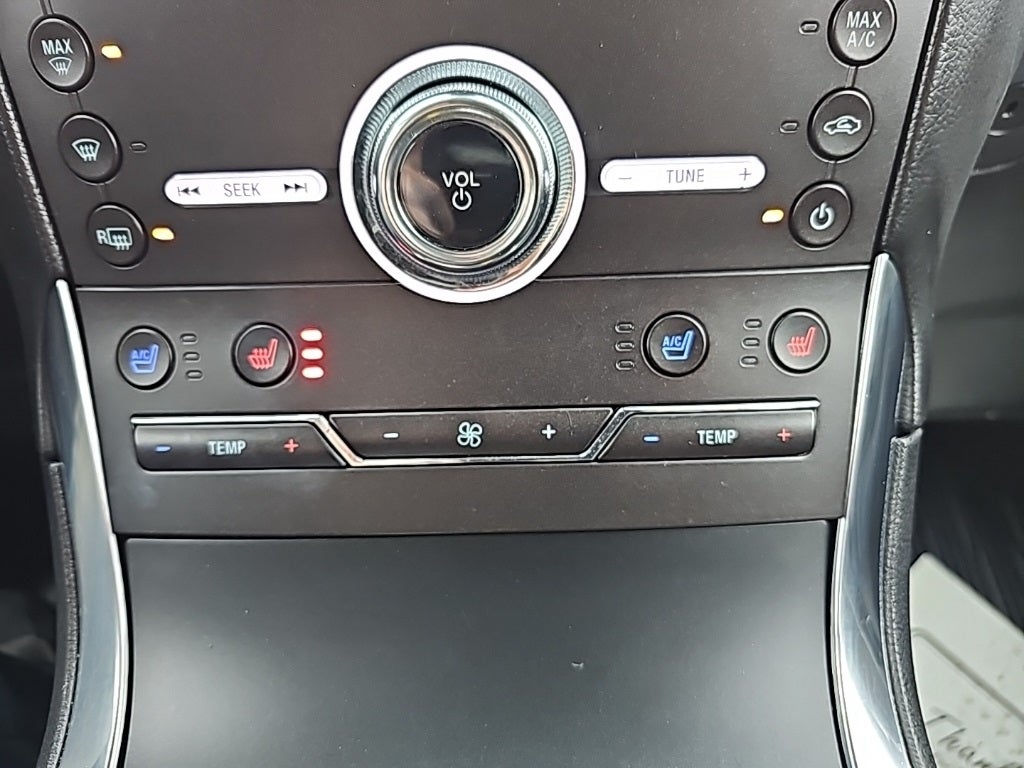 2020 Ford Edge Titanium