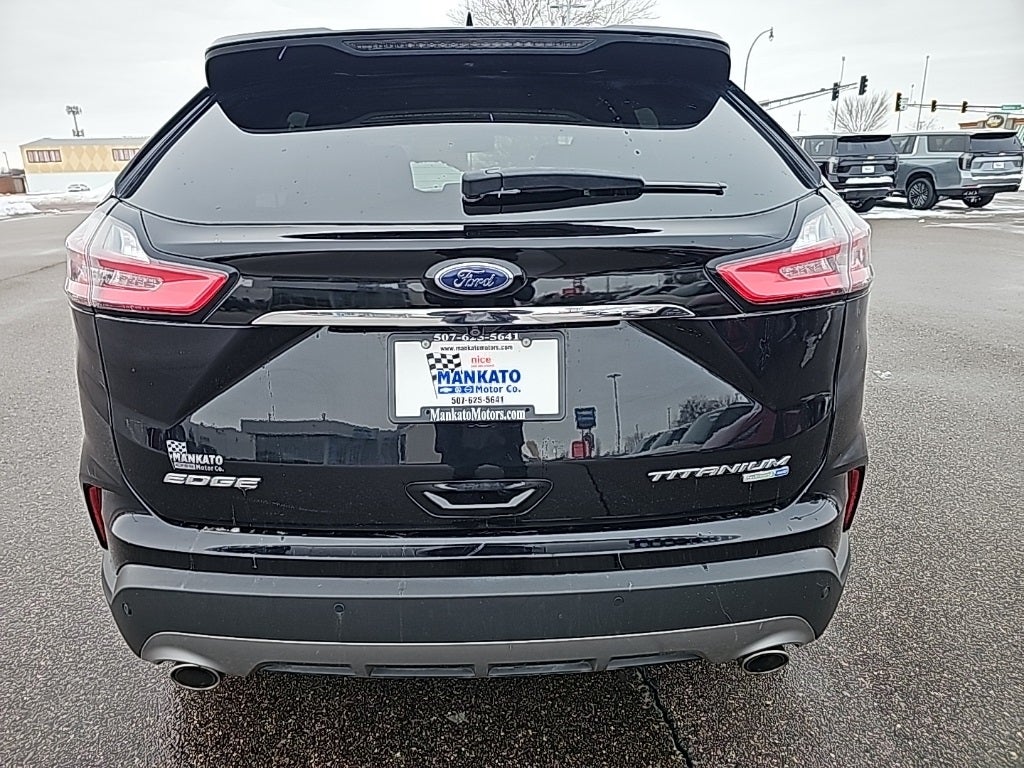 2020 Ford Edge Titanium