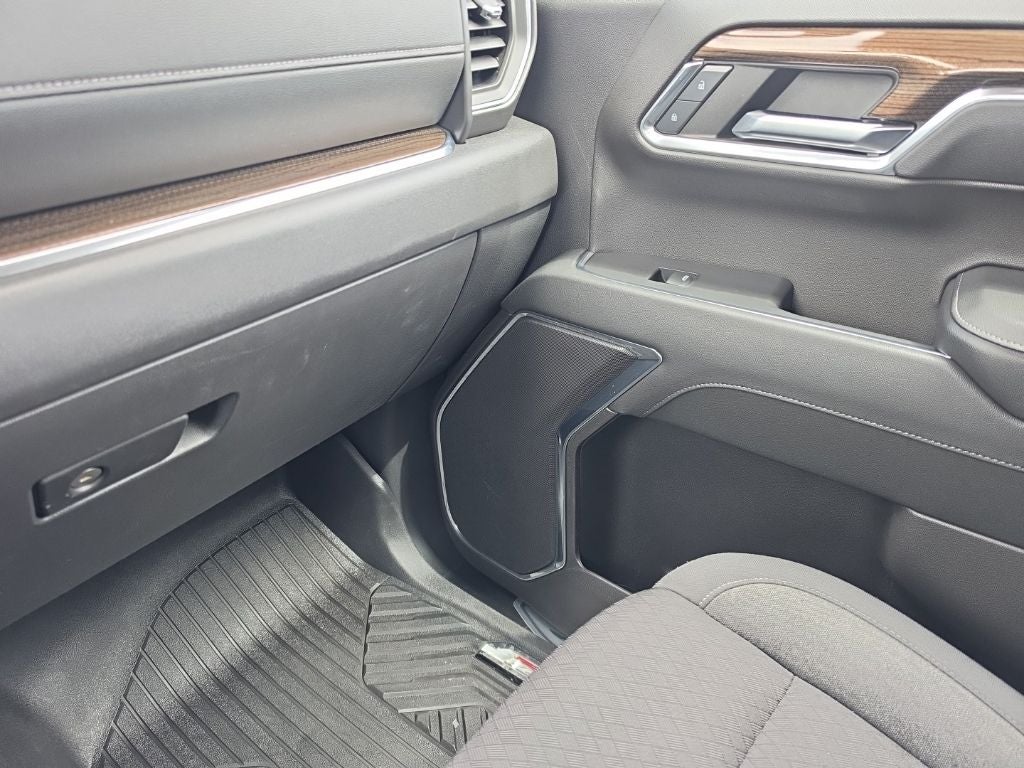 2024 Chevrolet Silverado 1500 LT LT1