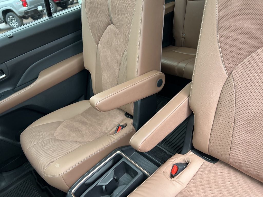 2025 Toyota Grand Highlander Hybrid MAX Platinum