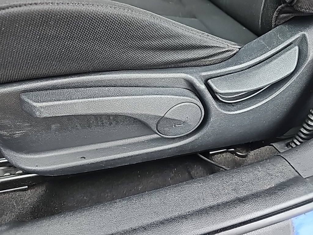 2016 Hyundai Veloster Base