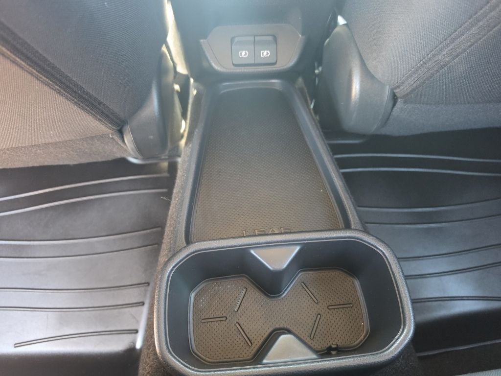 2025 Nissan Leaf S