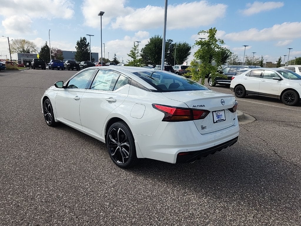 2025 Nissan Altima 2.5 SR