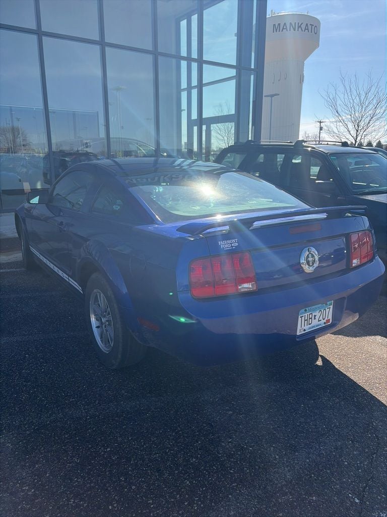 2005 Ford Mustang V6 Deluxe