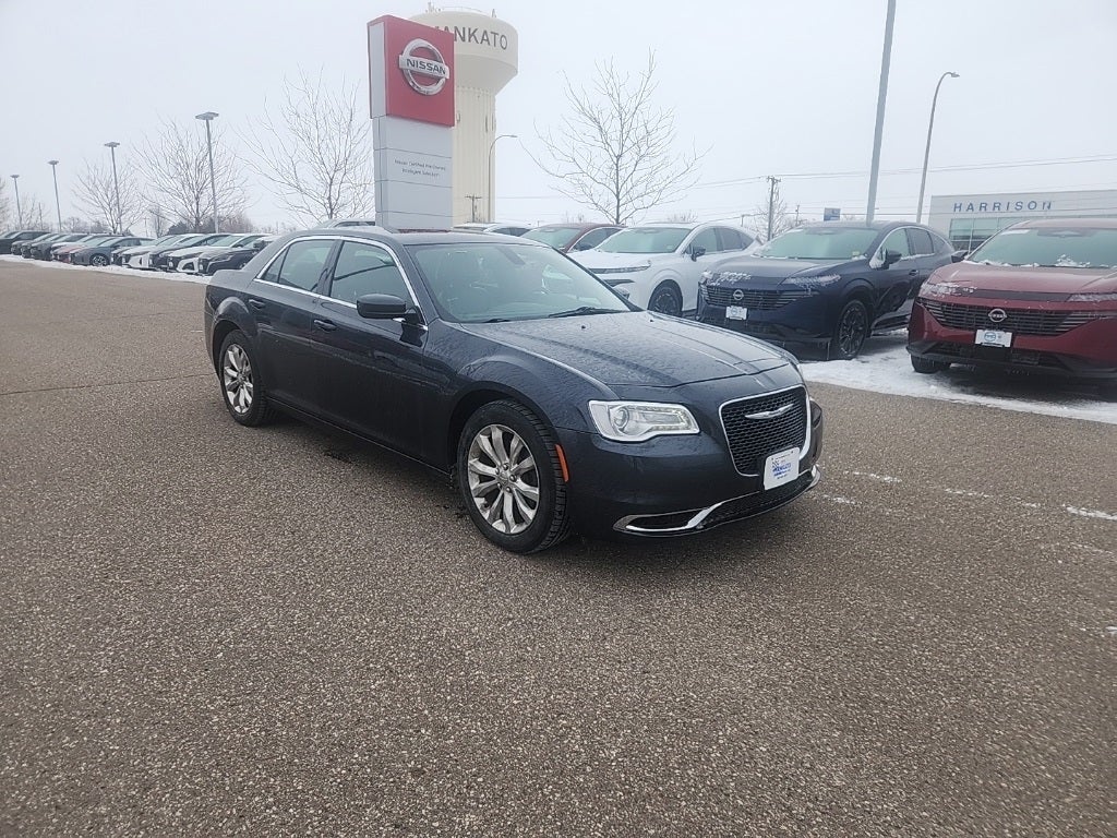 2016 Chrysler 300 Limited