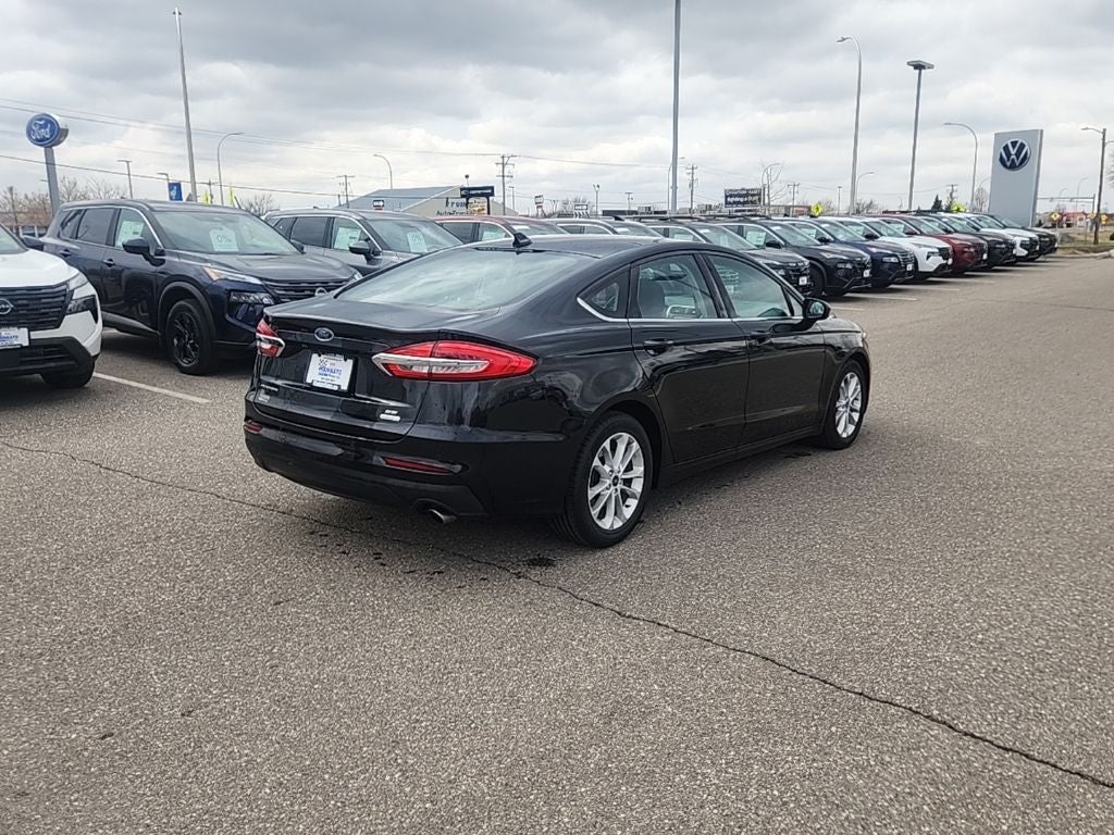 2020 Ford Fusion SE