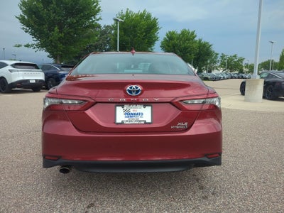 2022 Toyota Camry Hybrid XLE