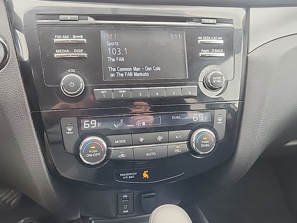 2015 Nissan Rogue SV