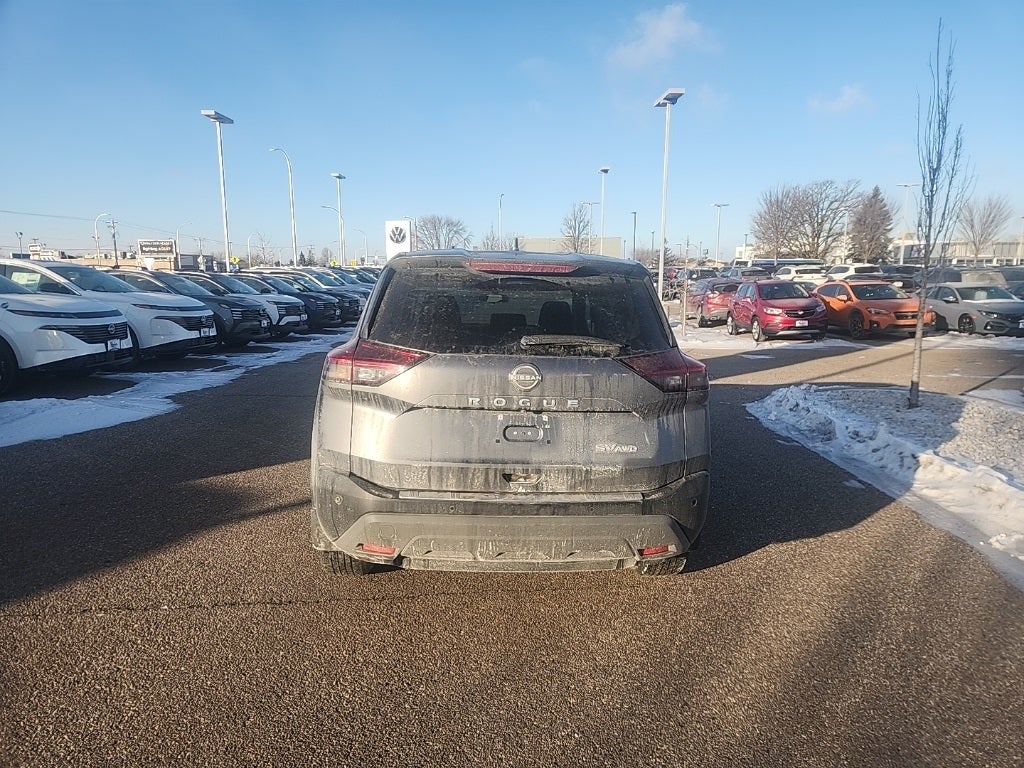 2022 Nissan Rogue SV