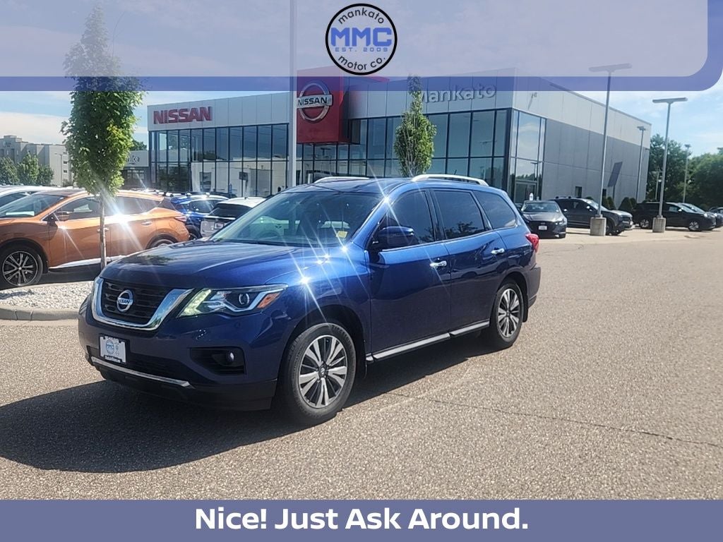 2017 Nissan Pathfinder SV
