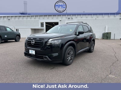 2024 Nissan Pathfinder SV