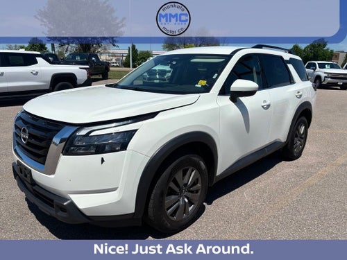 2025 Nissan Pathfinder SV