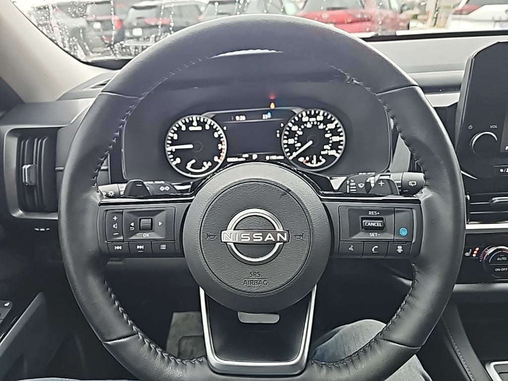 2022 Nissan Pathfinder SL