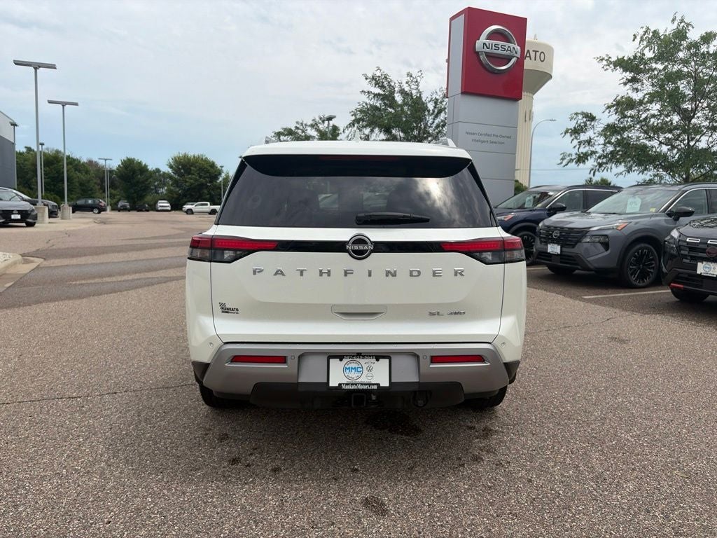 2024 Nissan Pathfinder SL