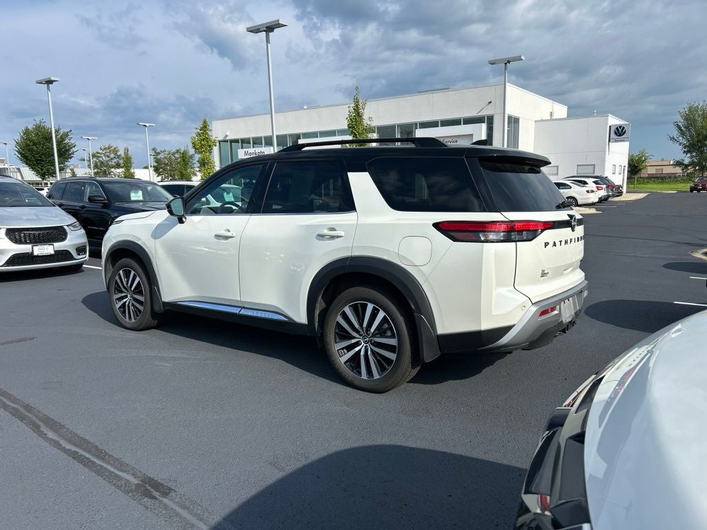 2024 Nissan Pathfinder Platinum