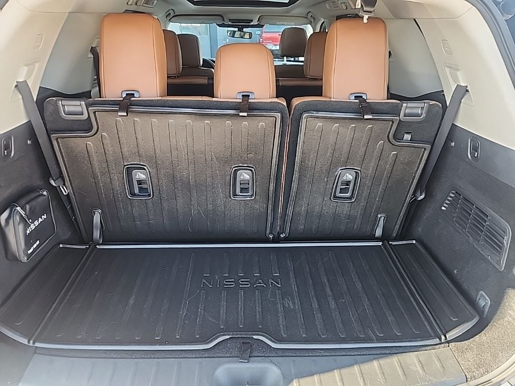 2023 Nissan Pathfinder Platinum