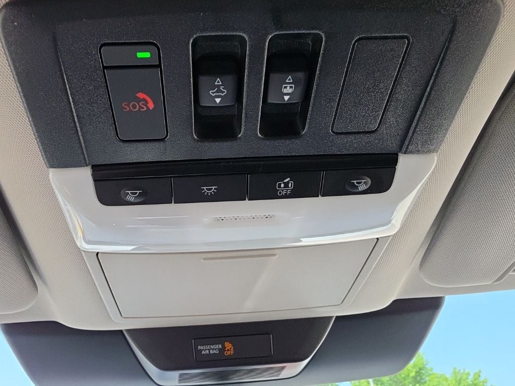 2025 Nissan Pathfinder Platinum