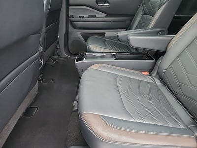 2023 Nissan Pathfinder Platinum