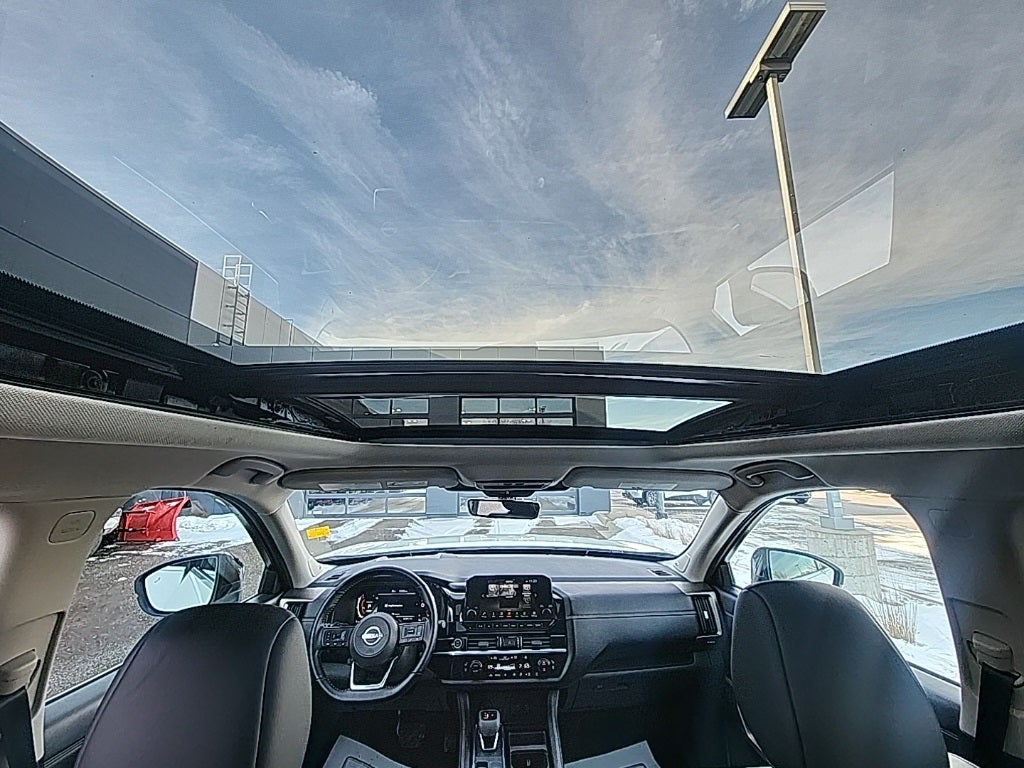 2024 Nissan Pathfinder Platinum