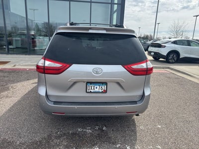 2015 Toyota Sienna XLE 8 Passenger