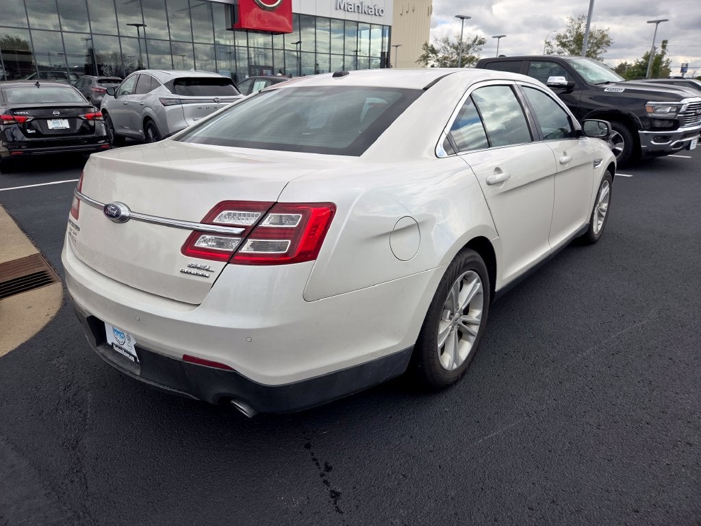 2016 Ford Taurus SEL