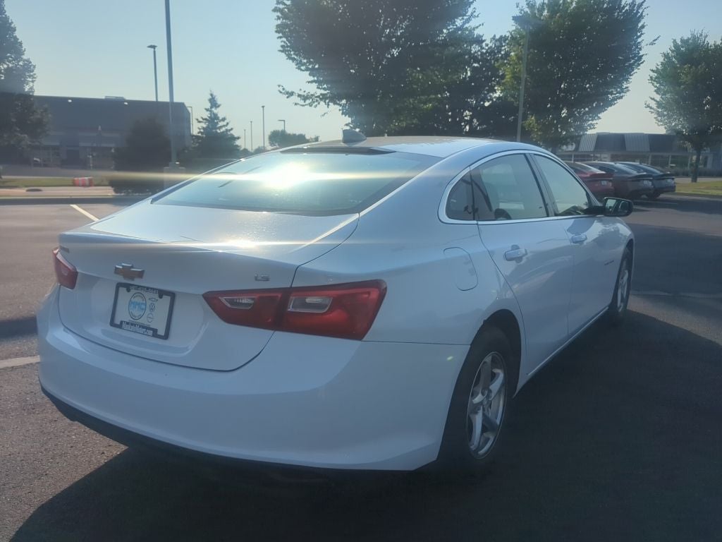 2016 Chevrolet Malibu LS 1LS