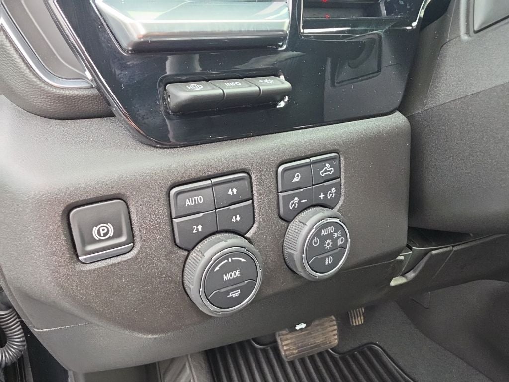 2025 Chevrolet Silverado 3500HD LTZ