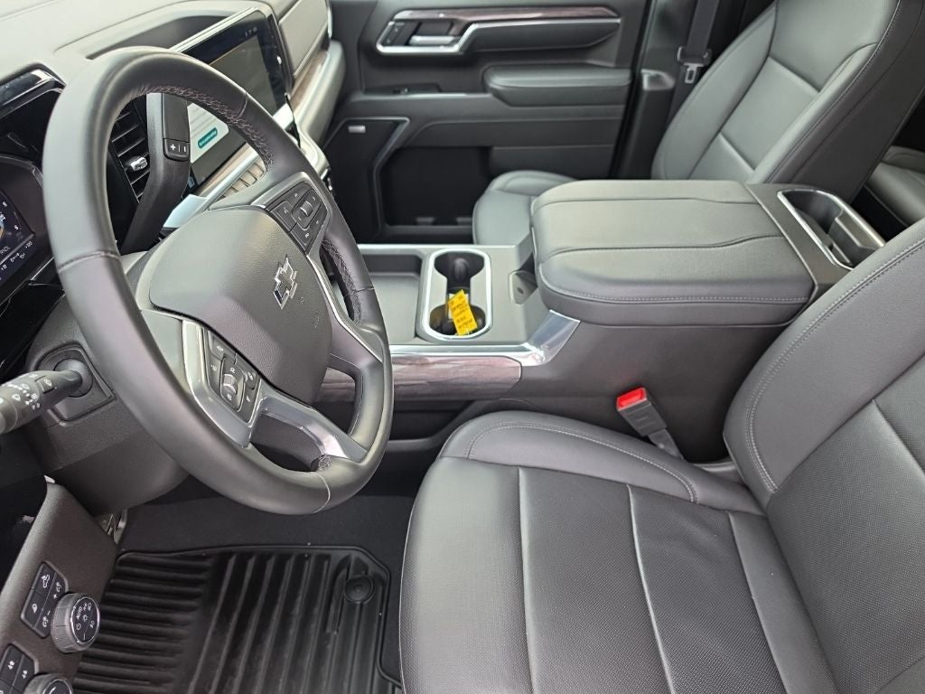 2025 Chevrolet Silverado 3500HD LTZ