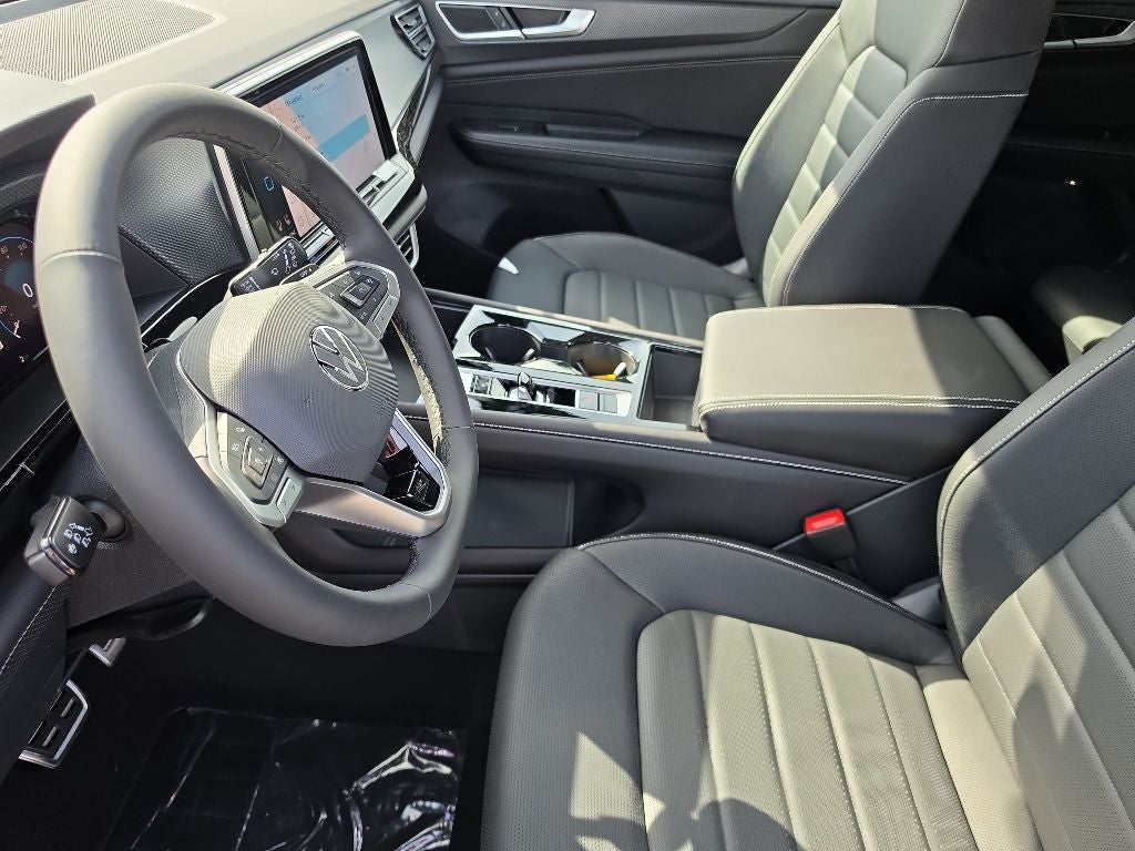 2026 Volkswagen Atlas Cross Sport 2.0T SEL R-Line Black