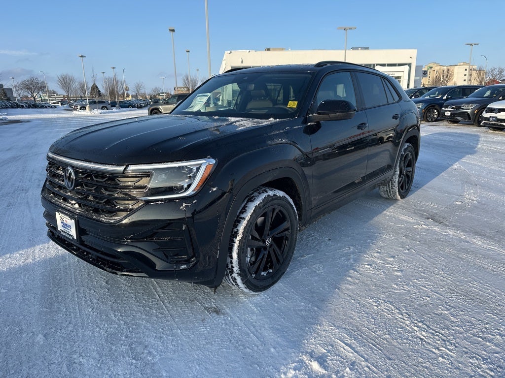 2026 Volkswagen Atlas Cross Sport 2.0T SEL R-Line Black