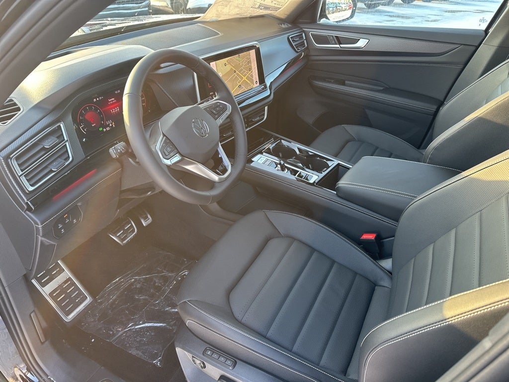 2026 Volkswagen Atlas Cross Sport 2.0T SEL R-Line Black