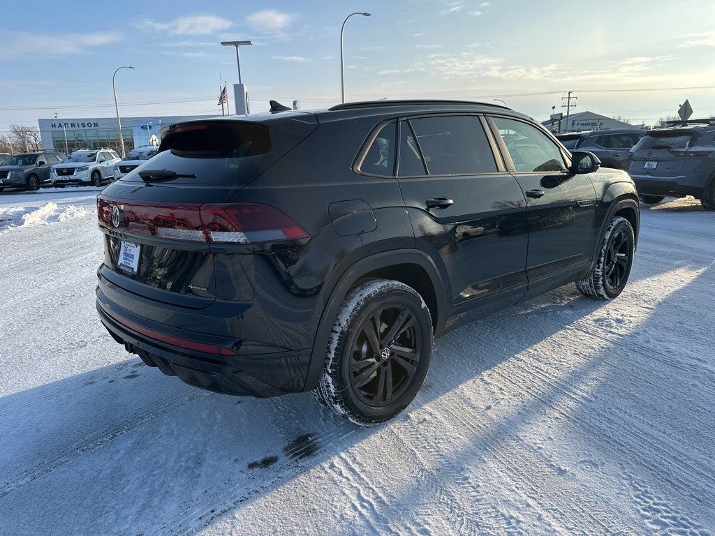 2026 Volkswagen Atlas Cross Sport 2.0T SEL R-Line Black