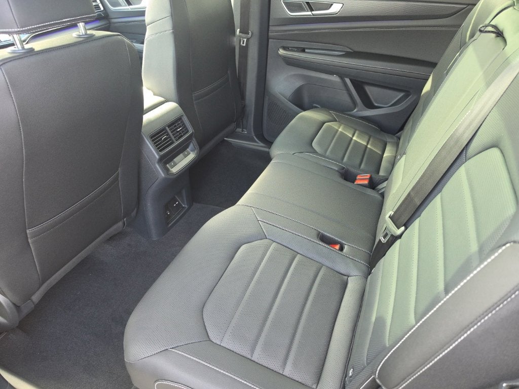 2026 Volkswagen Atlas Cross Sport SEL R-Line Black